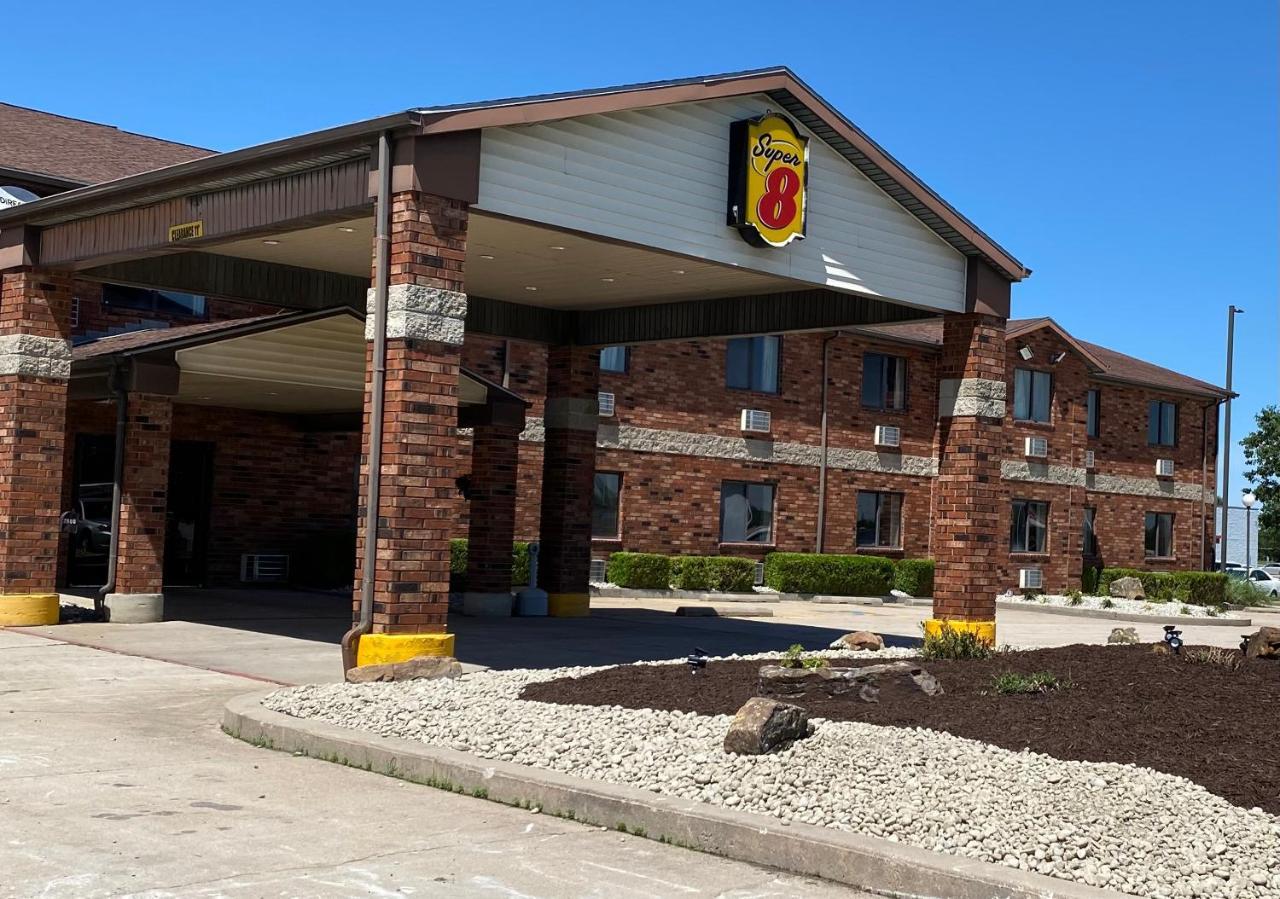 Hotel Super 8 By Wyndham Independence Ks Extérieur photo