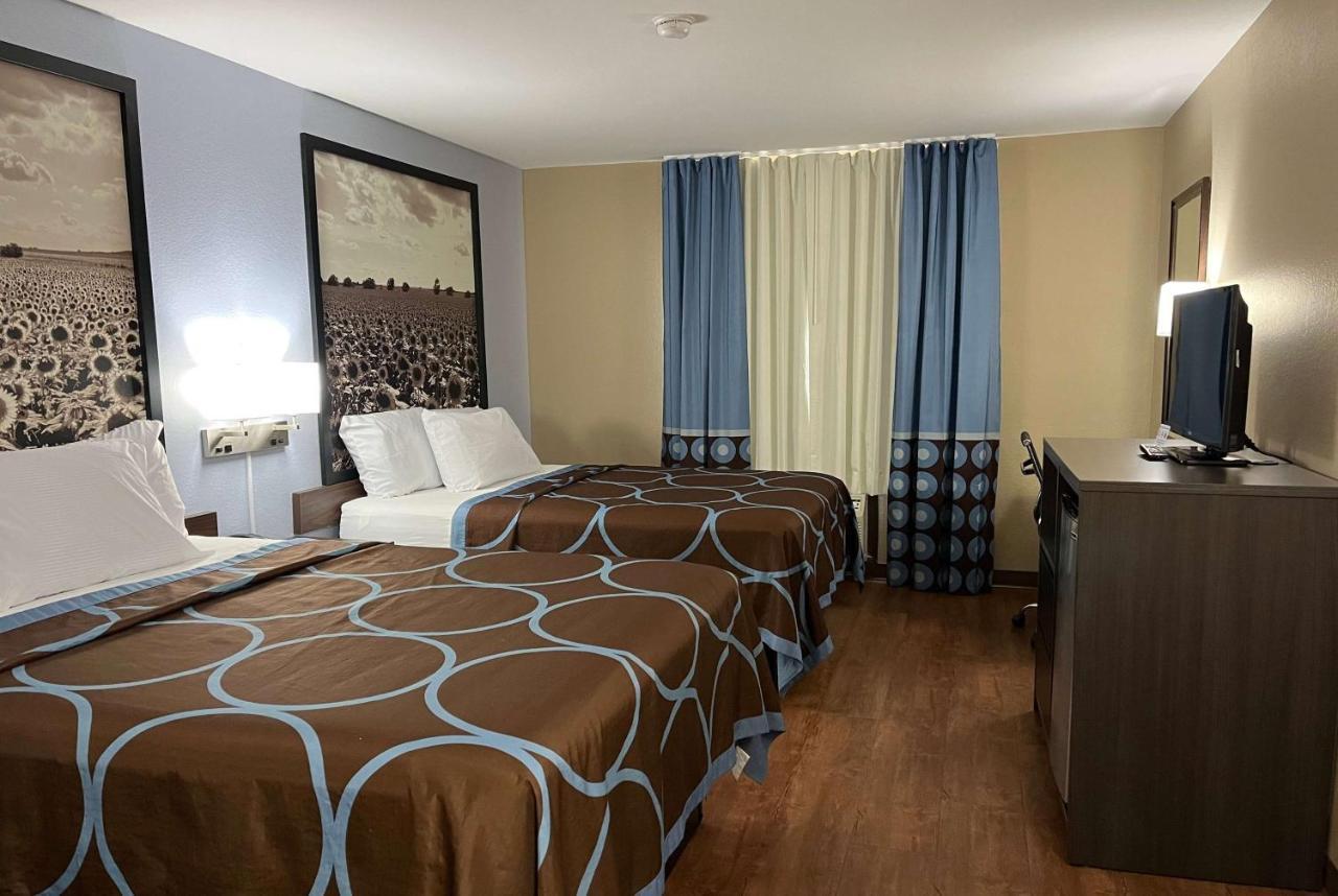 Hotel Super 8 By Wyndham Independence Ks Extérieur photo