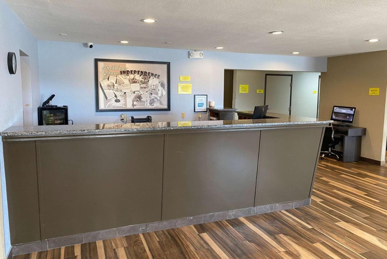 Hotel Super 8 By Wyndham Independence Ks Extérieur photo