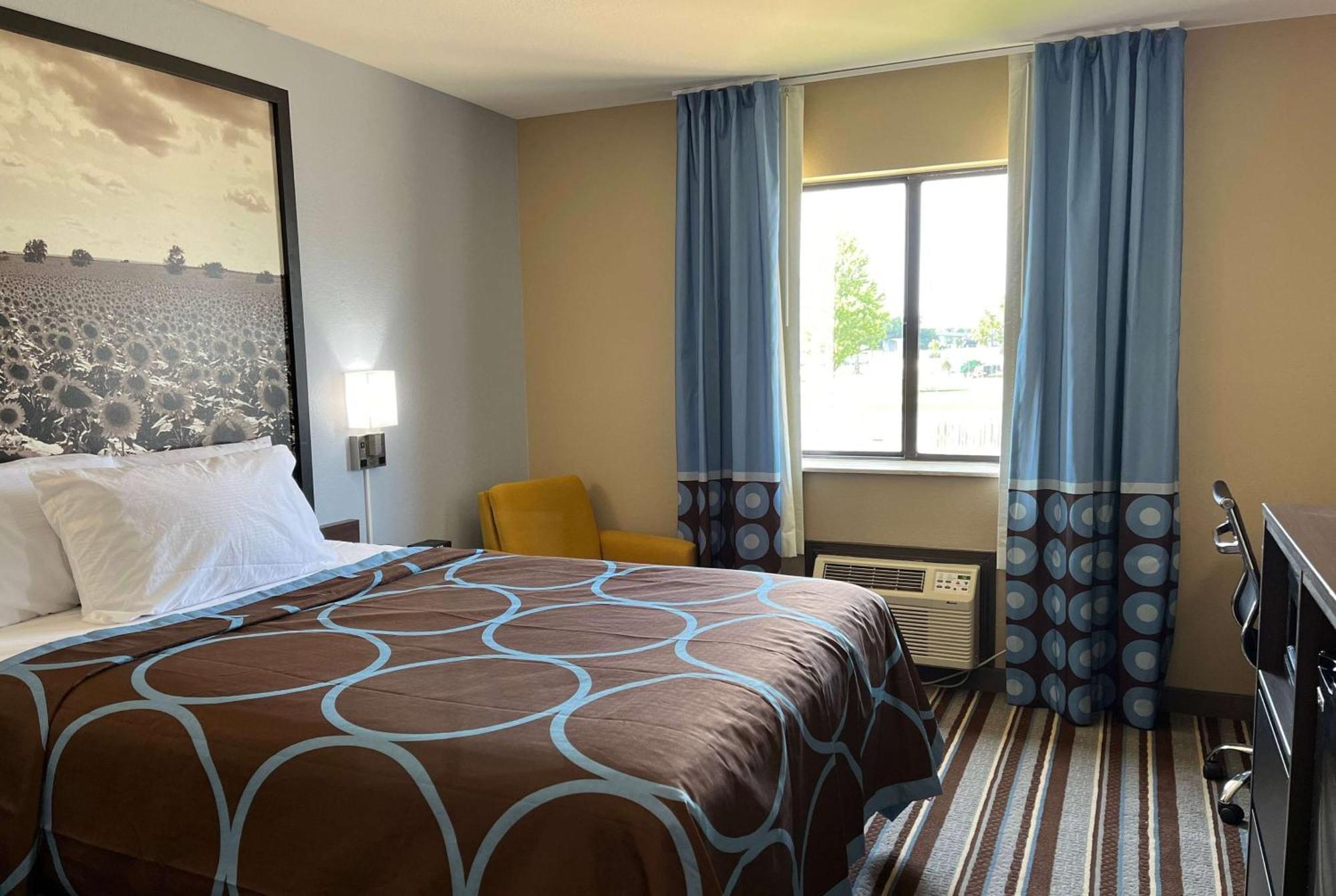 Hotel Super 8 By Wyndham Independence Ks Extérieur photo