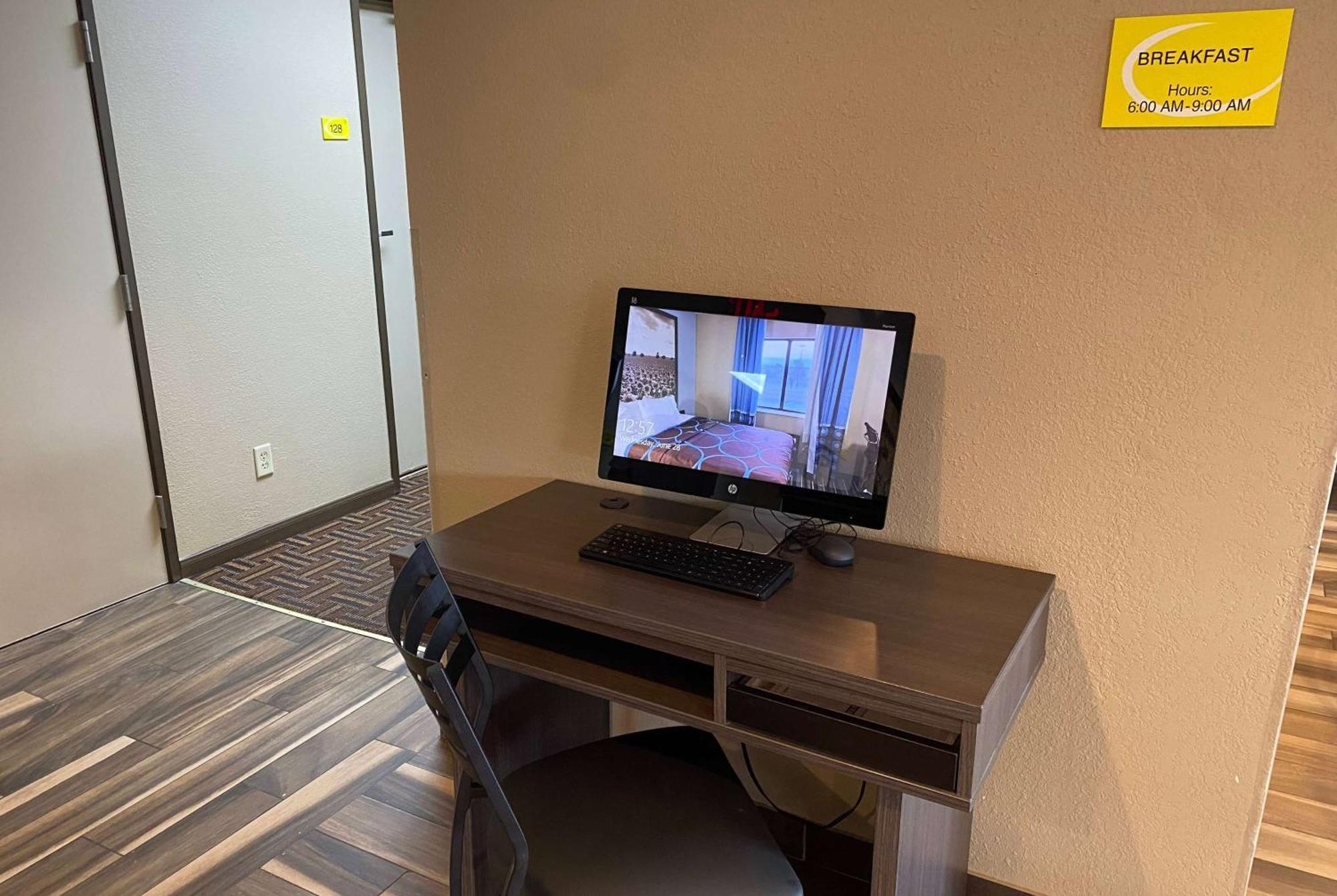 Hotel Super 8 By Wyndham Independence Ks Extérieur photo